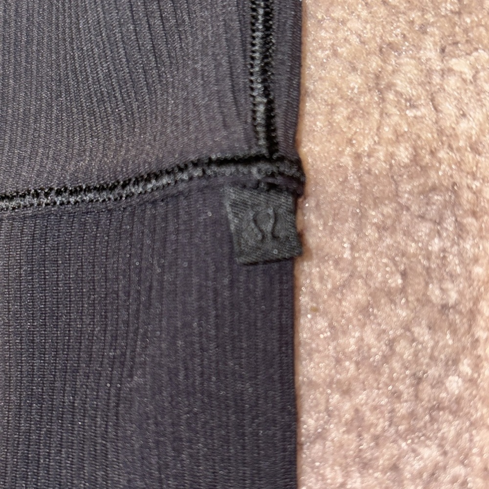 Lululemon Ribbed Tank Bundle - Picture 6 of 7